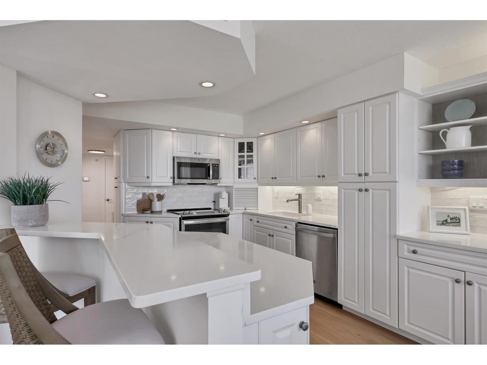 5300 Ocean Boulevard #202 Sarasota FL 34242 A4678274 image11