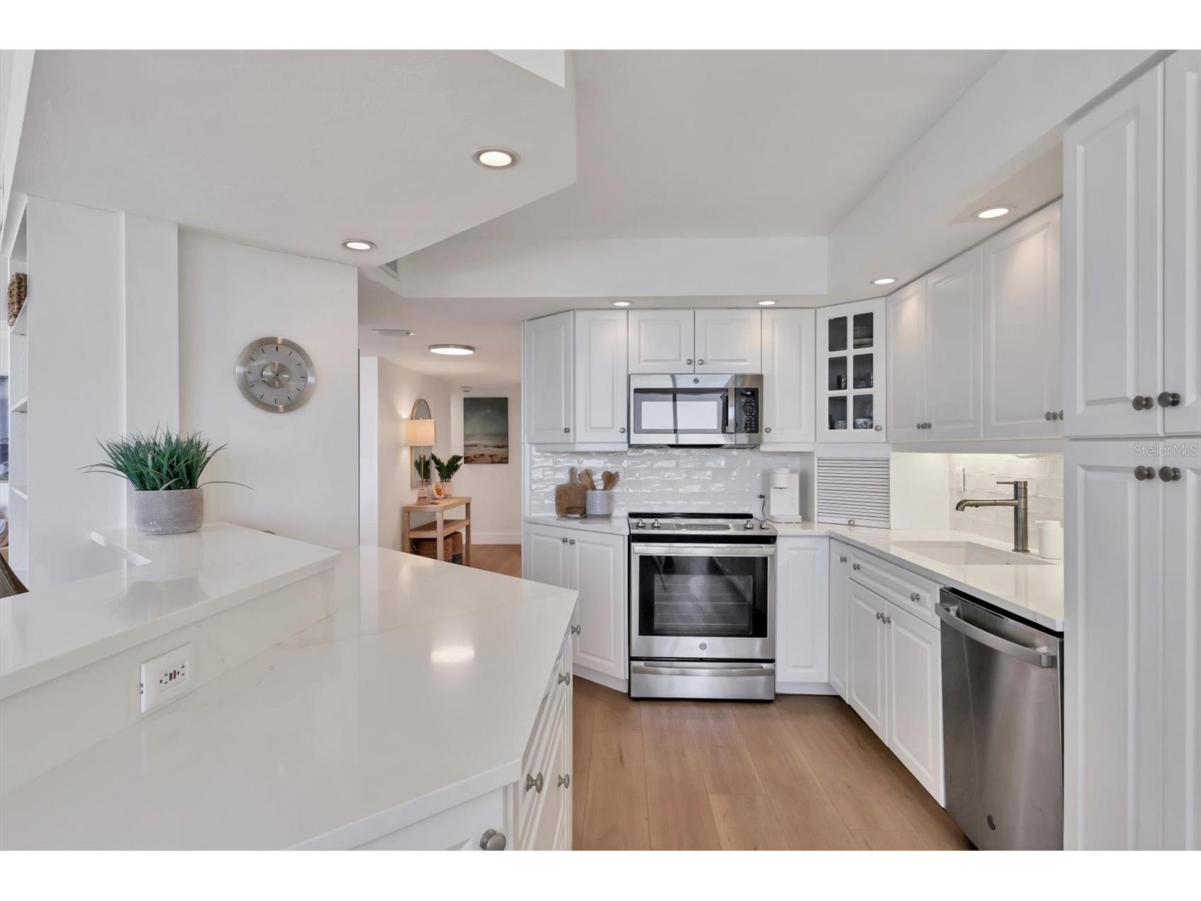 5300 Ocean Boulevard #202 Sarasota FL 34242 A4678274 image12