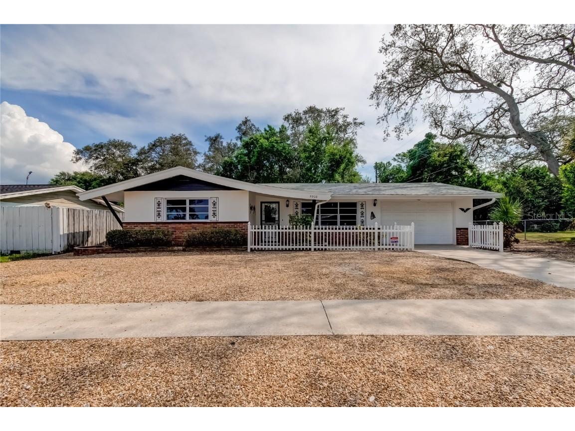 5300 Spanish Trail Holiday FL 34690 U8213952 image1