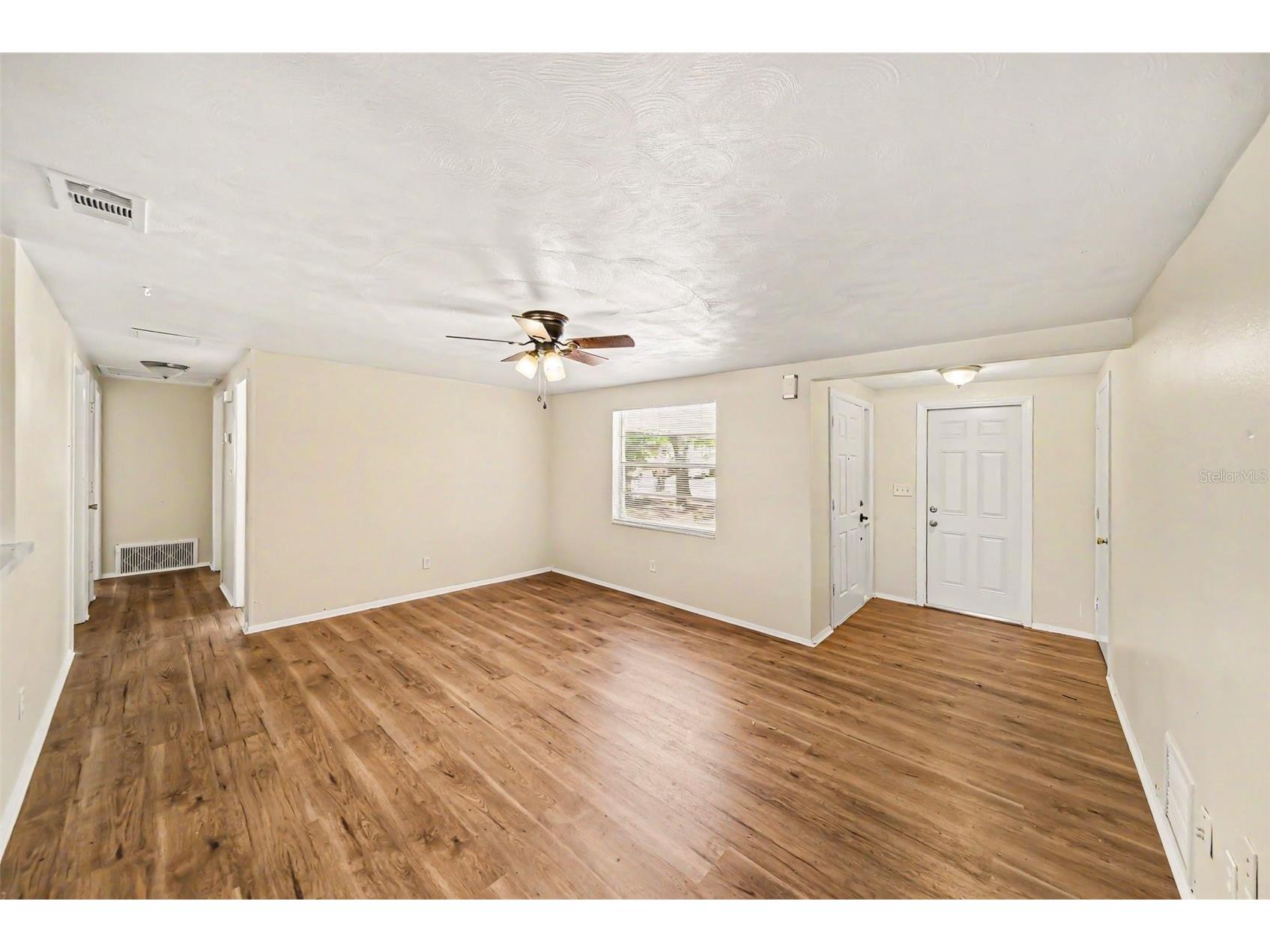 5301 82nd Avenue N Pinellas Park FL 33781 O6404874 image6