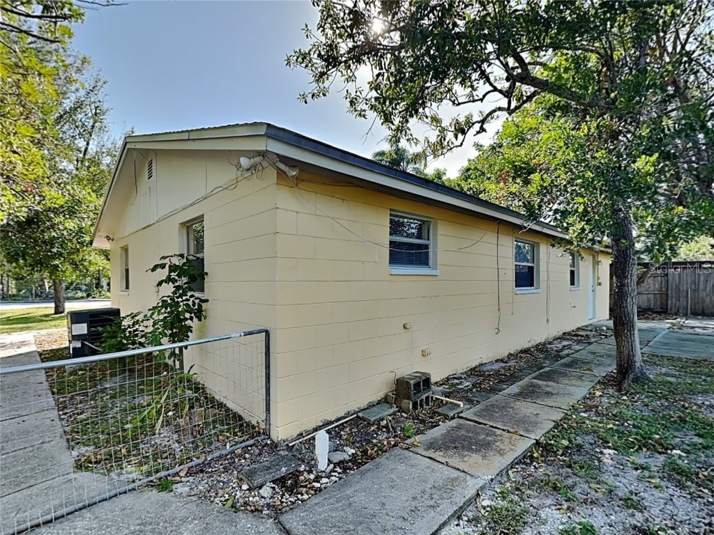 5301 82nd Avenue N Pinellas Park FL 33781 TB8318653 image17