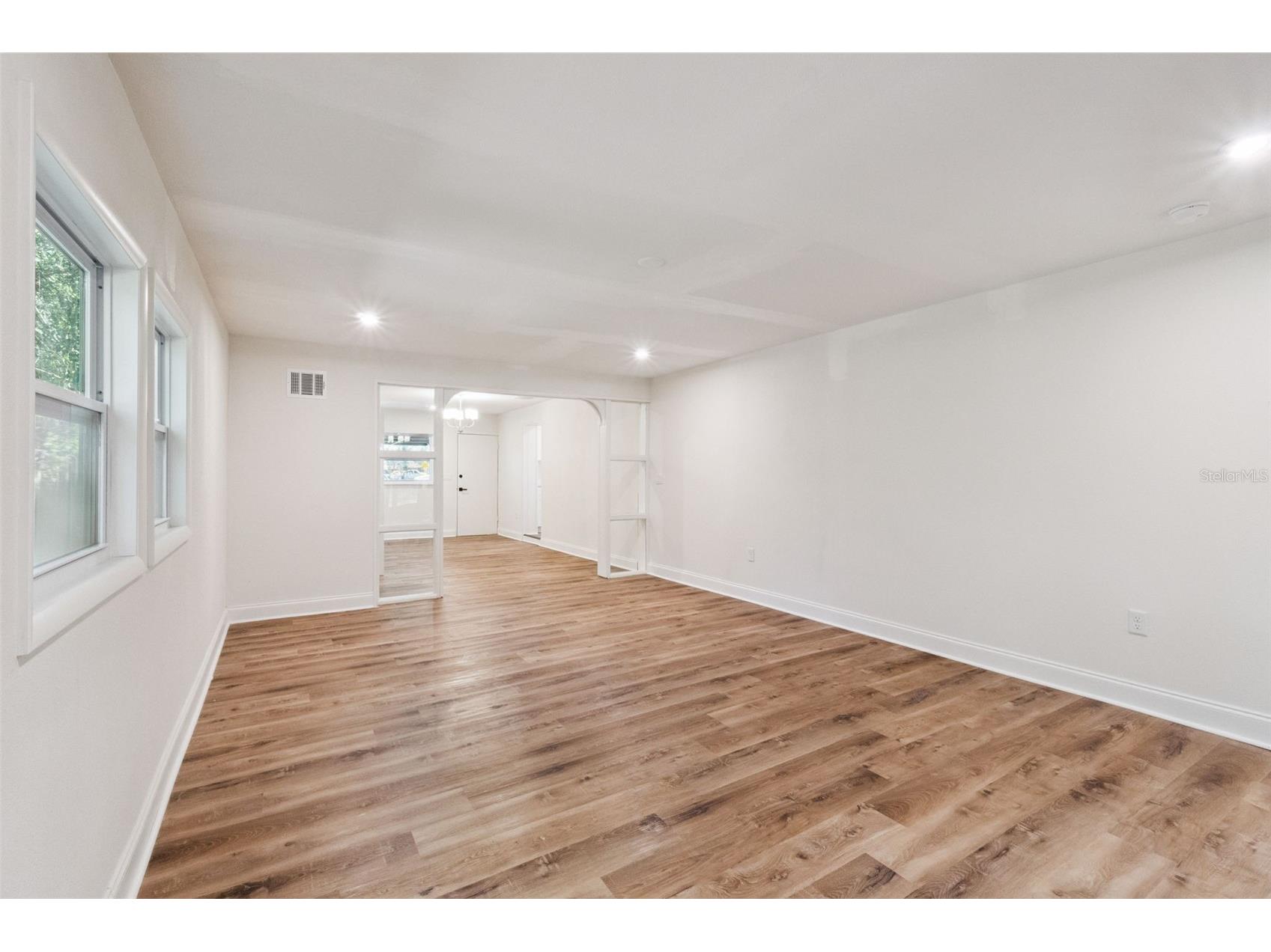 5301 Barnett Place Orlando FL 32808 O6377274 image15