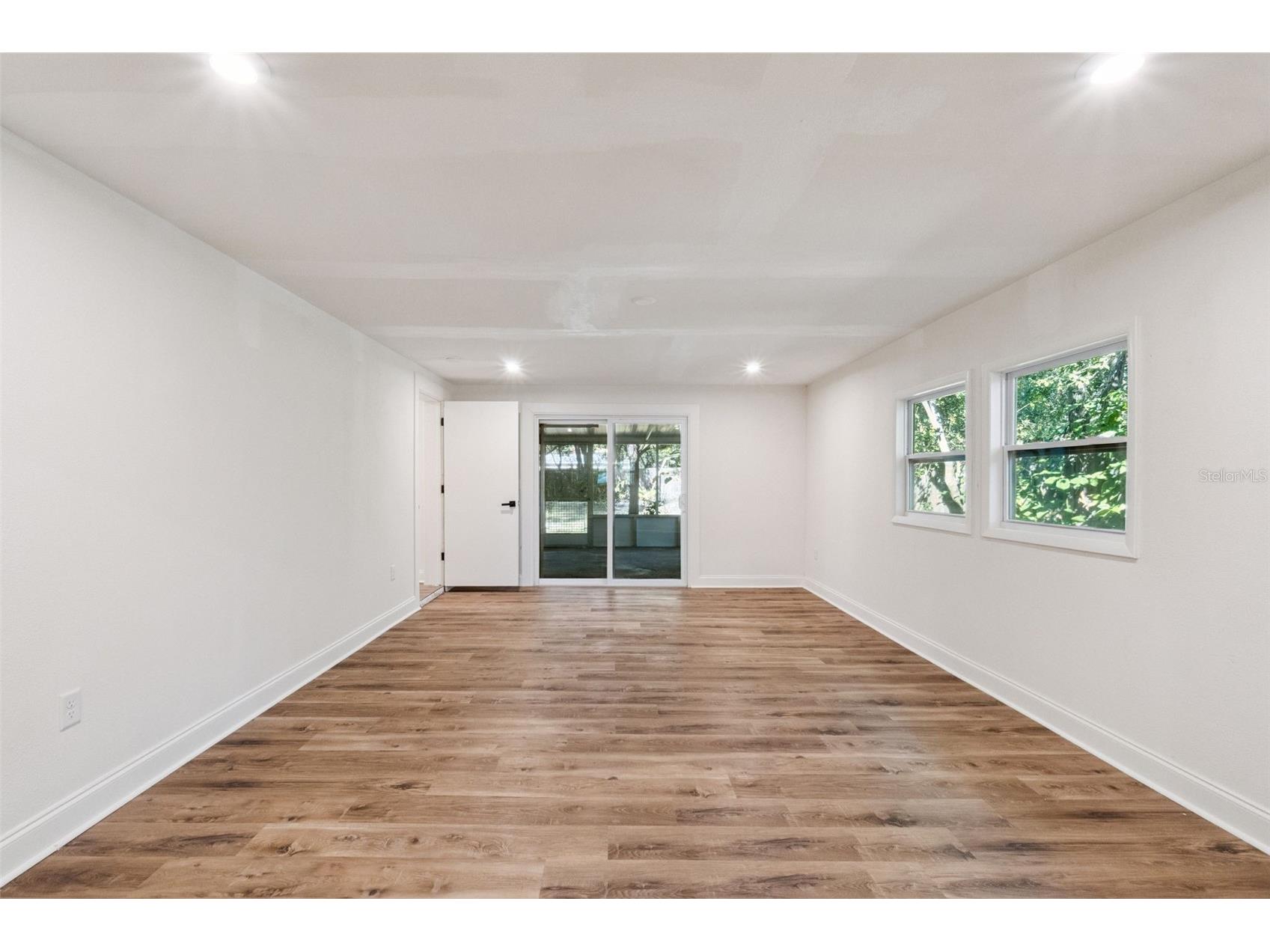 5301 Barnett Place Orlando FL 32808 O6377274 image17