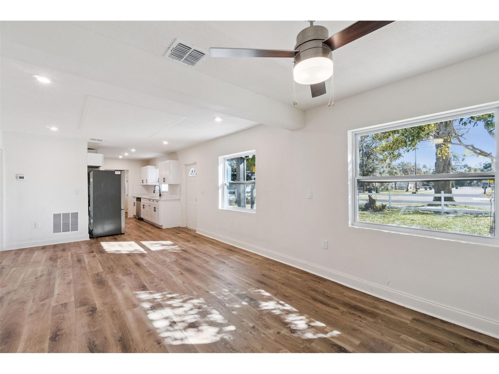 5301 Barnett Place Orlando FL 32808 O6377274 image9