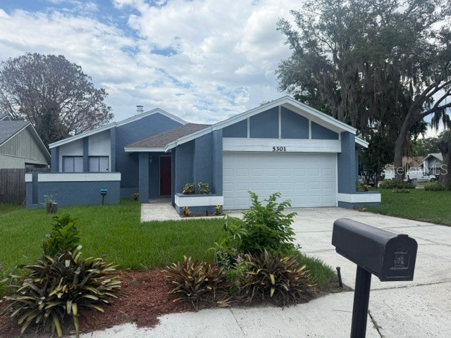 5301 Pinebury Court Orlando FL 32808 O6420175 image1