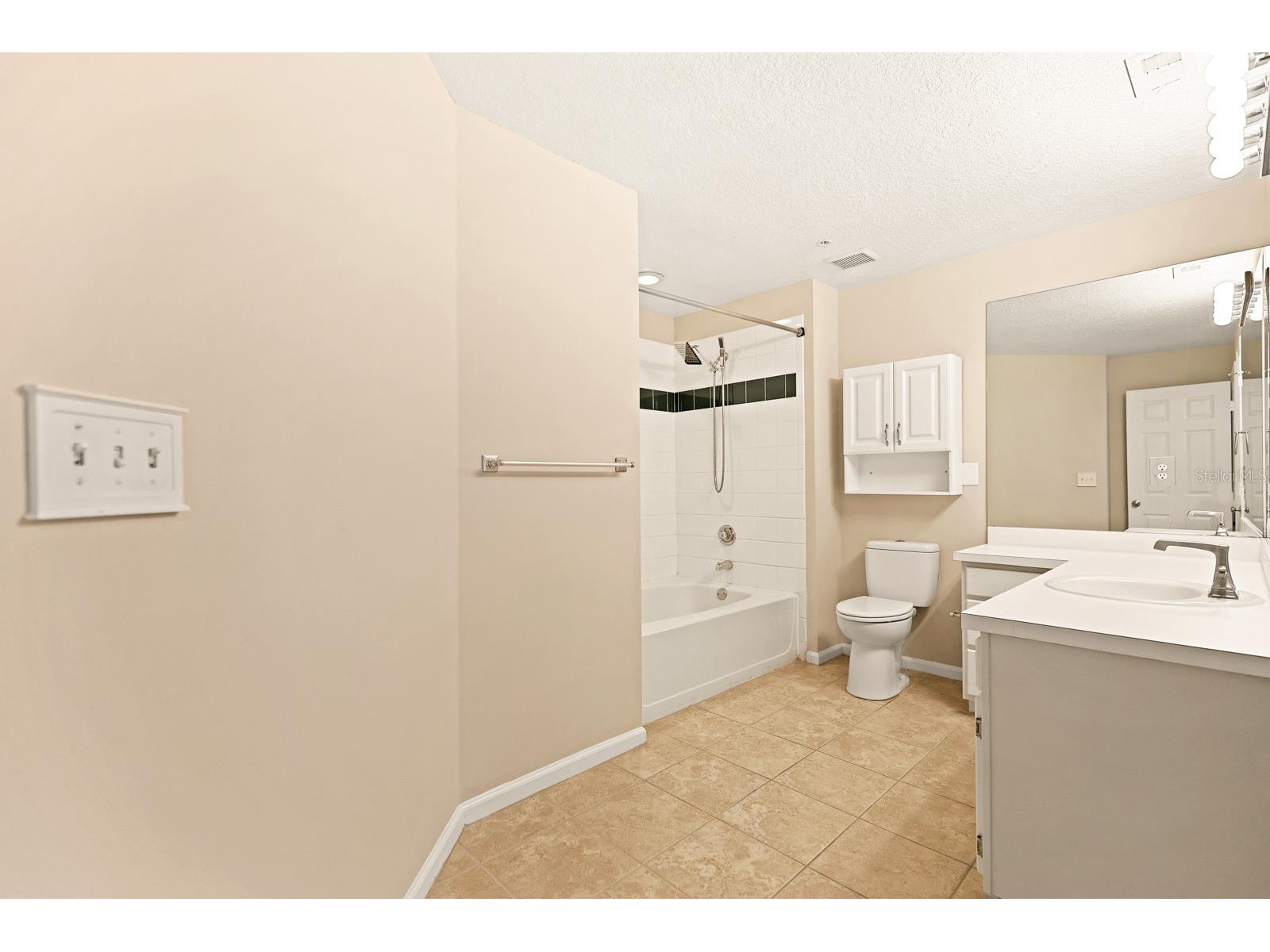 5302 Bay Club Circle Tampa FL 33607 TB8494867 image15