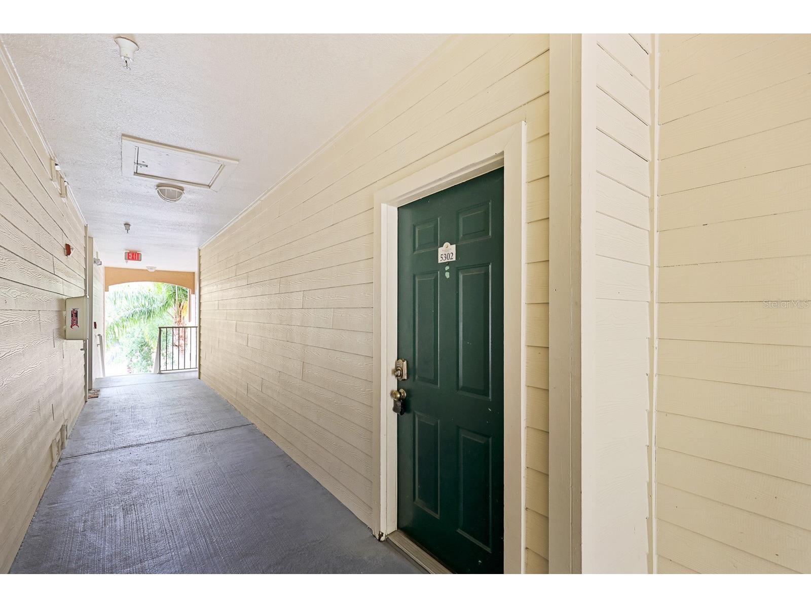 5302 Bay Club Circle Tampa FL 33607 TB8494867 image2