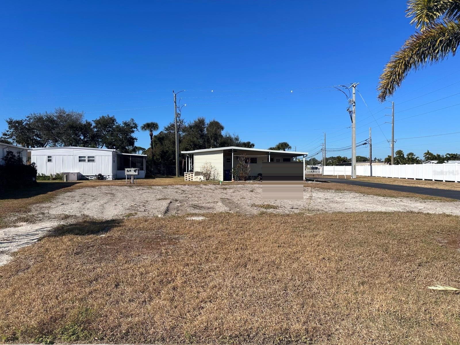 5302 Chateau Lane Bradenton FL 34207 A4684935 image1