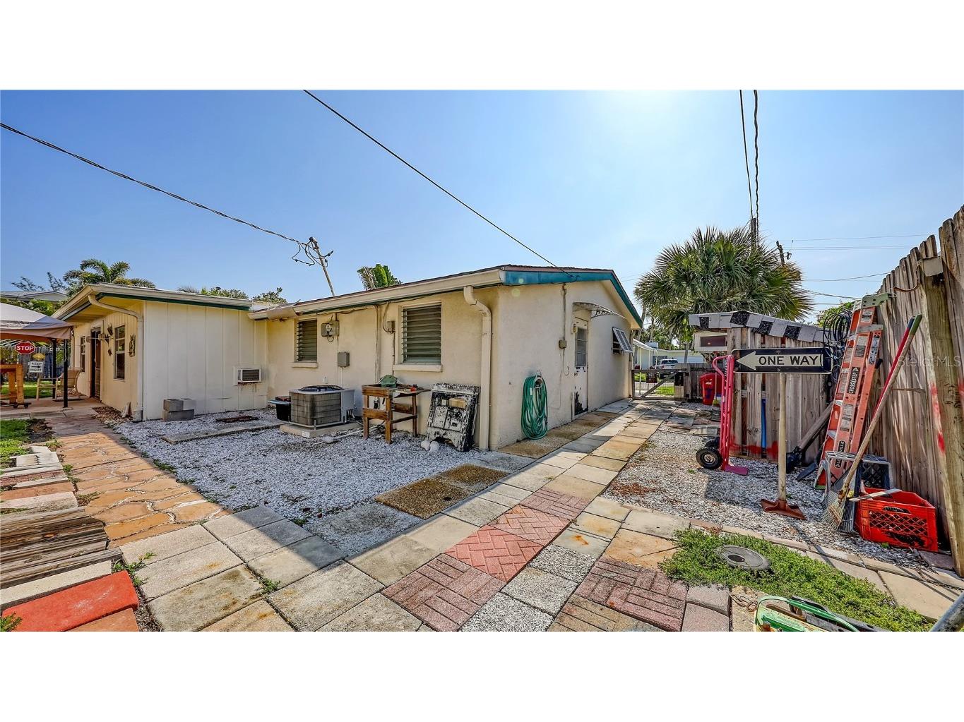 5302 Las Rosas Sarasota FL 34242 A4659614 image26