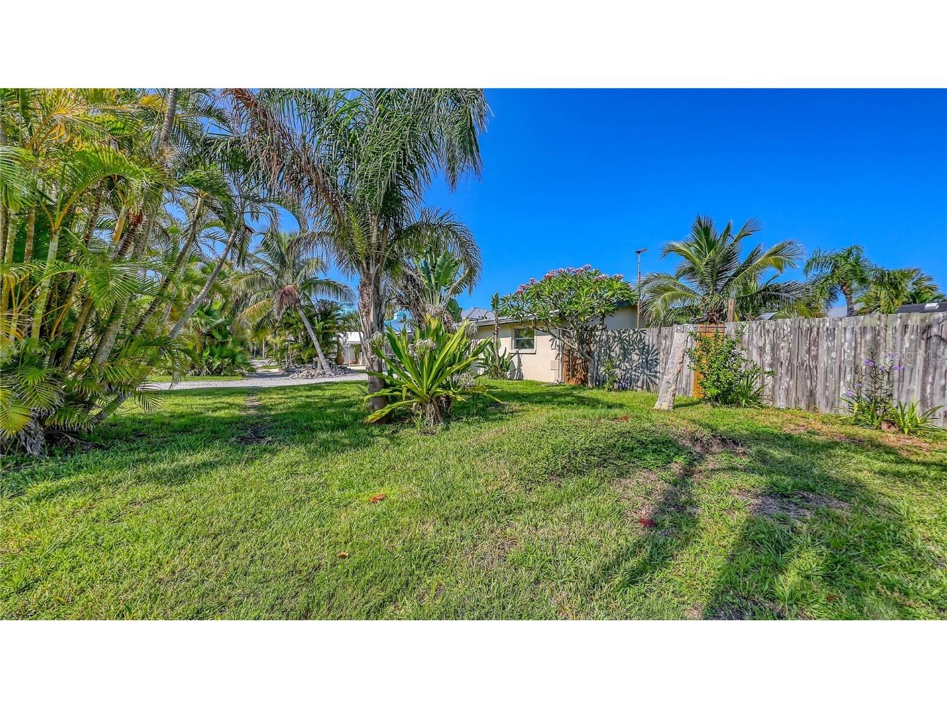 5302 Las Rosas Sarasota FL 34242 A4659614 image30