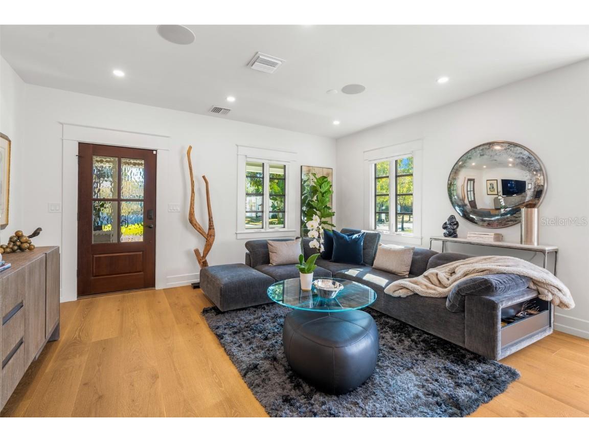 5302 N Central Avenue Tampa FL 33603 TB8452263 image12