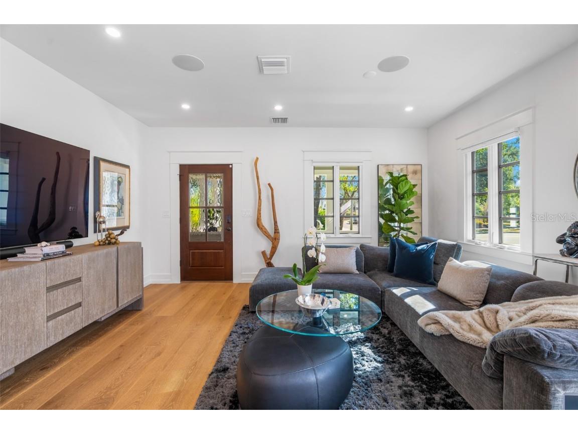 5302 N Central Avenue Tampa FL 33603 TB8452263 image13