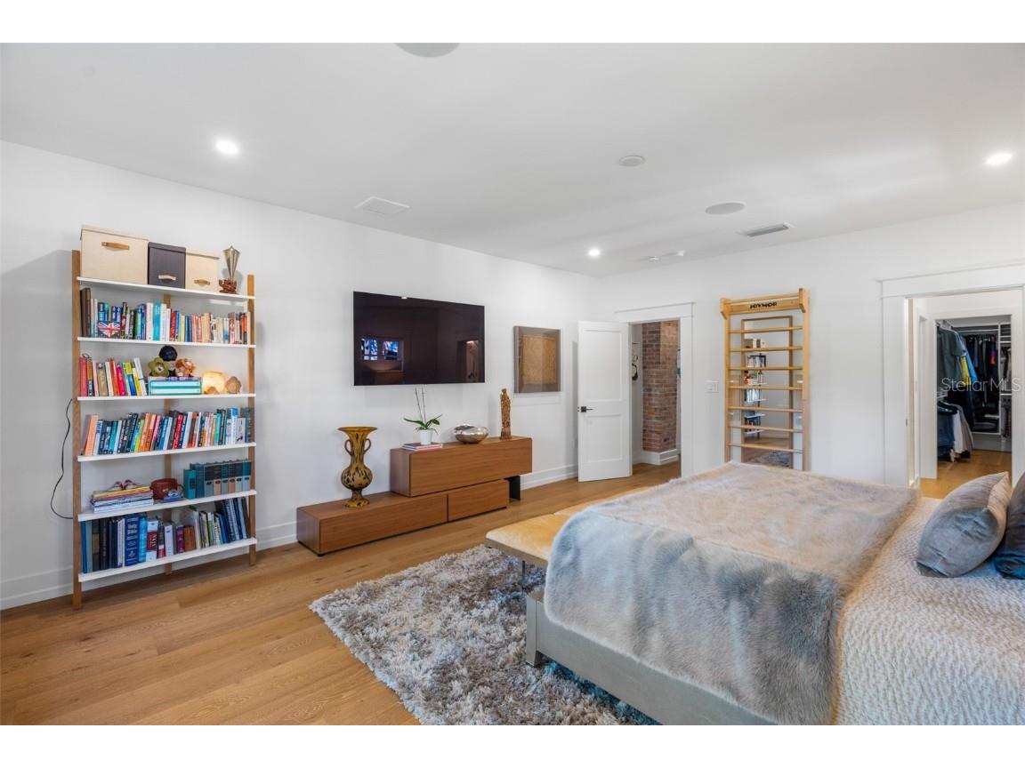 5302 N Central Avenue Tampa FL 33603 TB8452263 image41