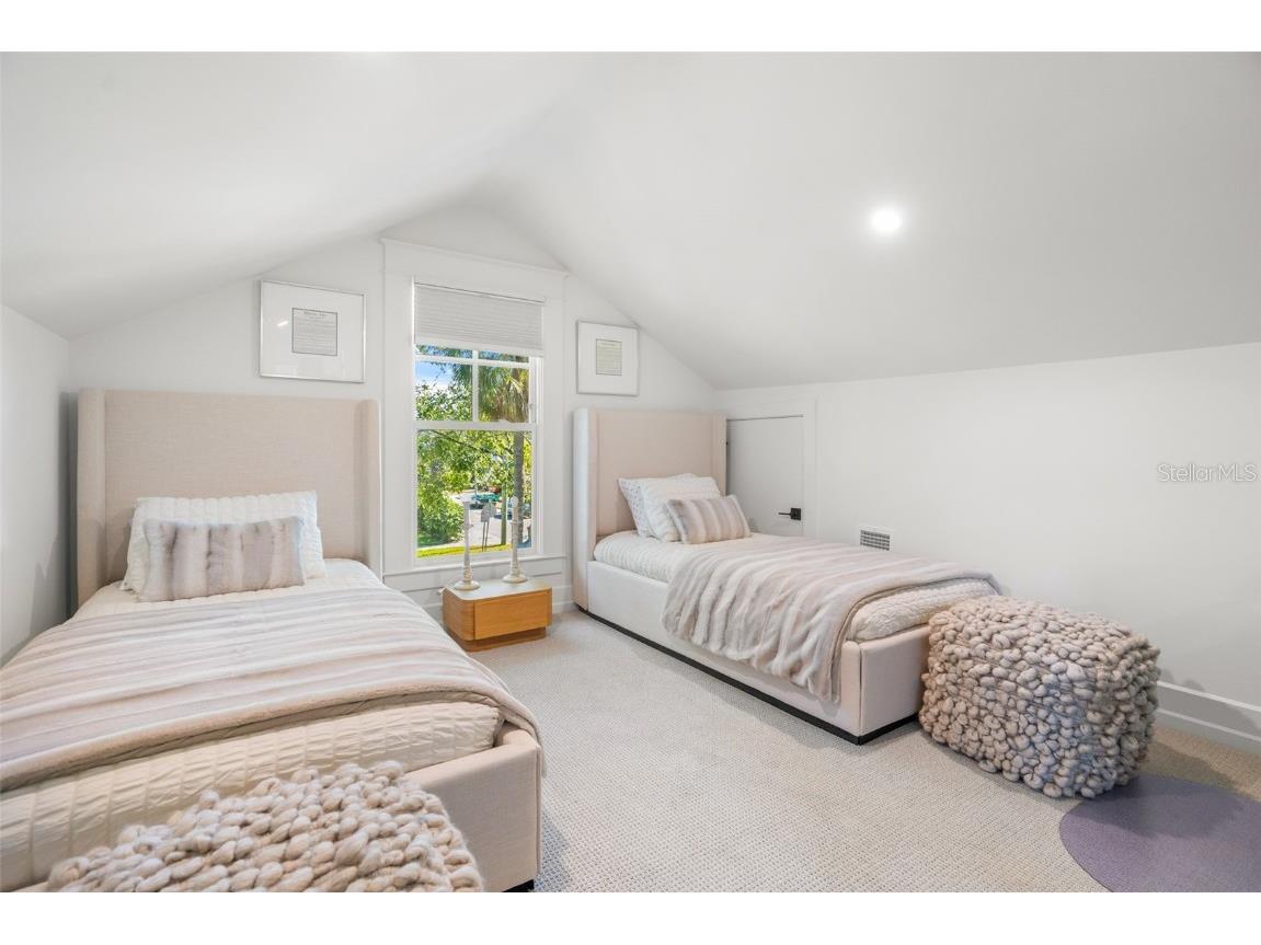 5302 N Central Avenue Tampa FL 33603 TB8452263 image61