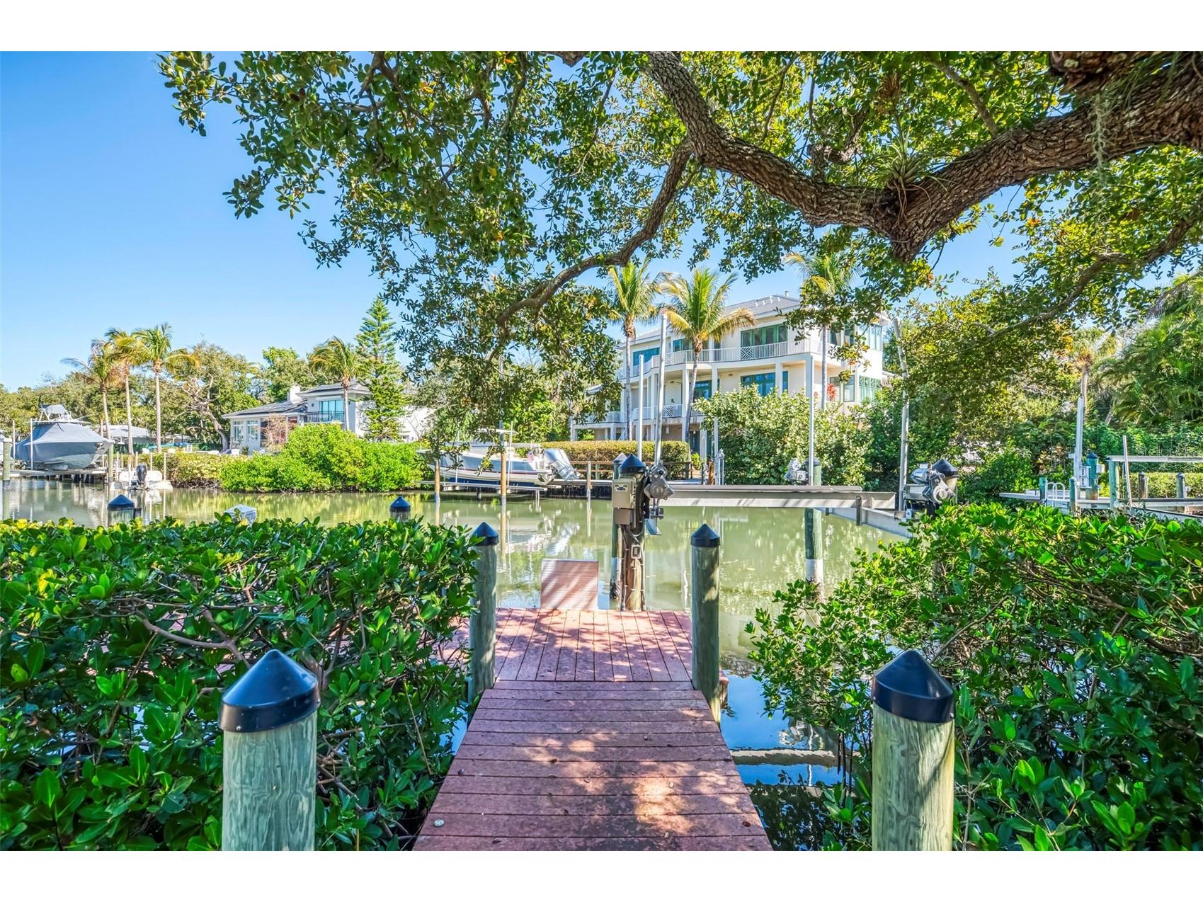5303 Hidden Harbor Road Sarasota FL 34242 - HIDDEN HARBOR CANAL N6143036 image52