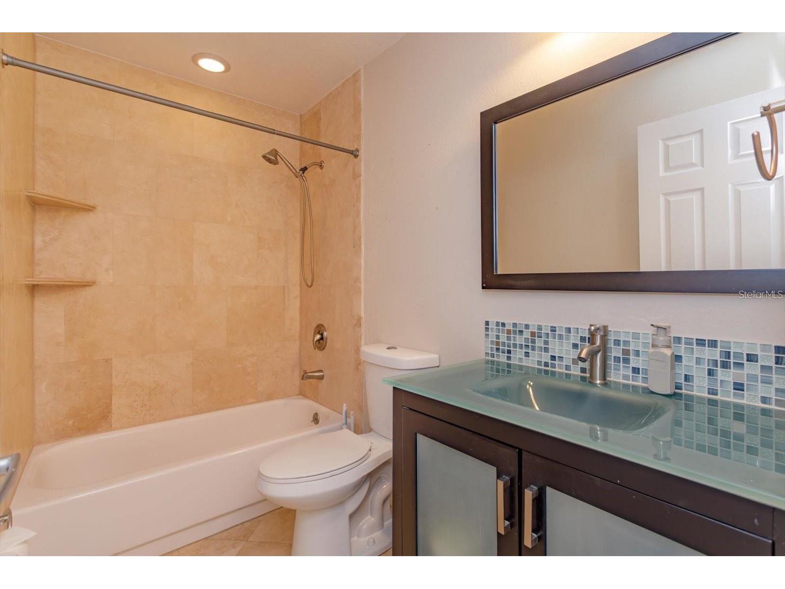 5303 Indian Creek Drive #D Orlando FL 32811 O6406171 image14