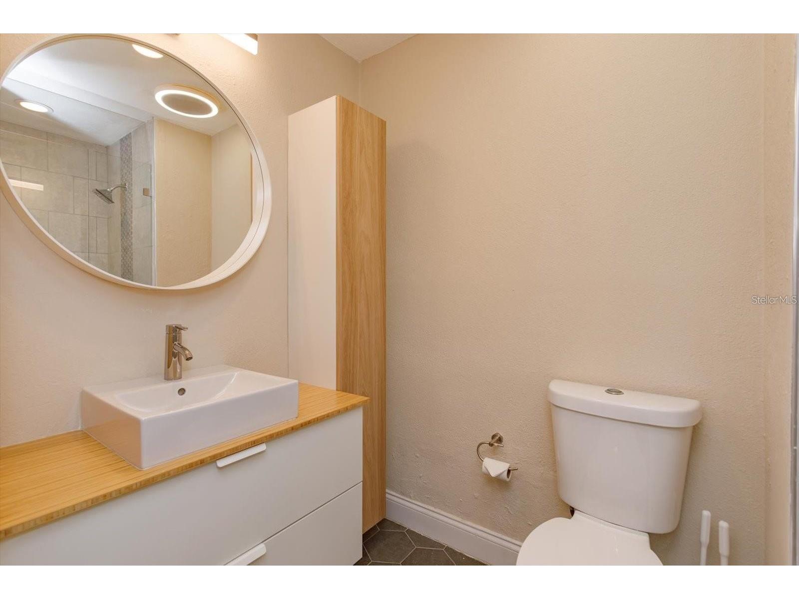 5303 Indian Creek Drive #D Orlando FL 32811 O6406171 image18