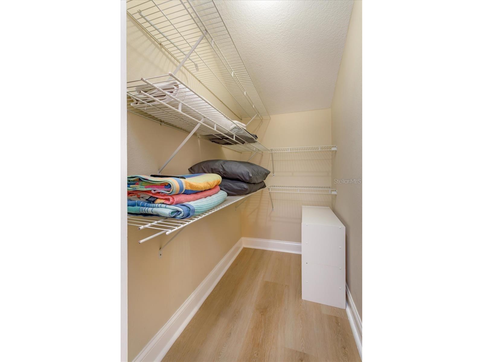 5303 Indian Creek Drive #D Orlando FL 32811 O6406171 image20