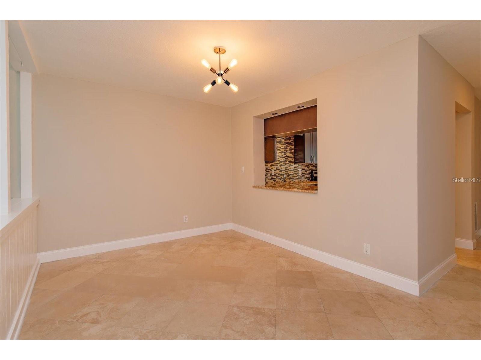 5303 Indian Creek Drive #D Orlando FL 32811 O6406171 image8