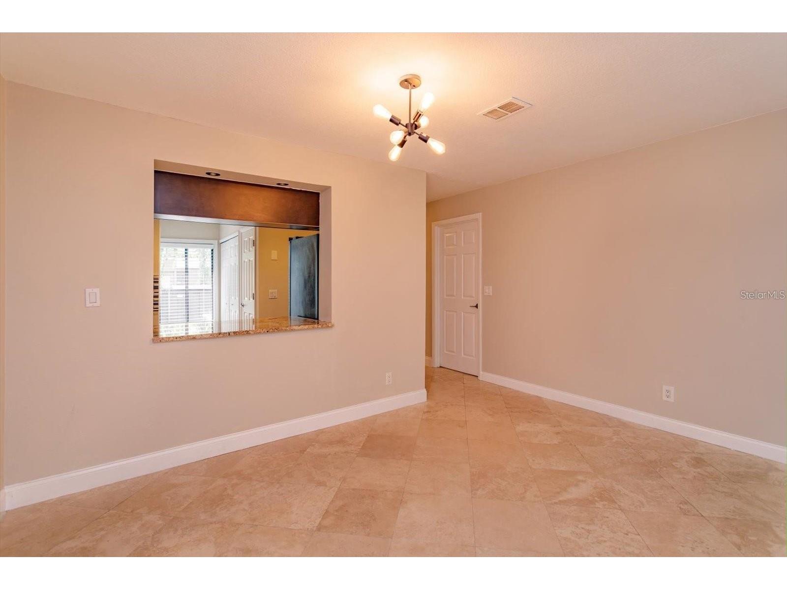 5303 Indian Creek Drive #D Orlando FL 32811 O6406171 image9