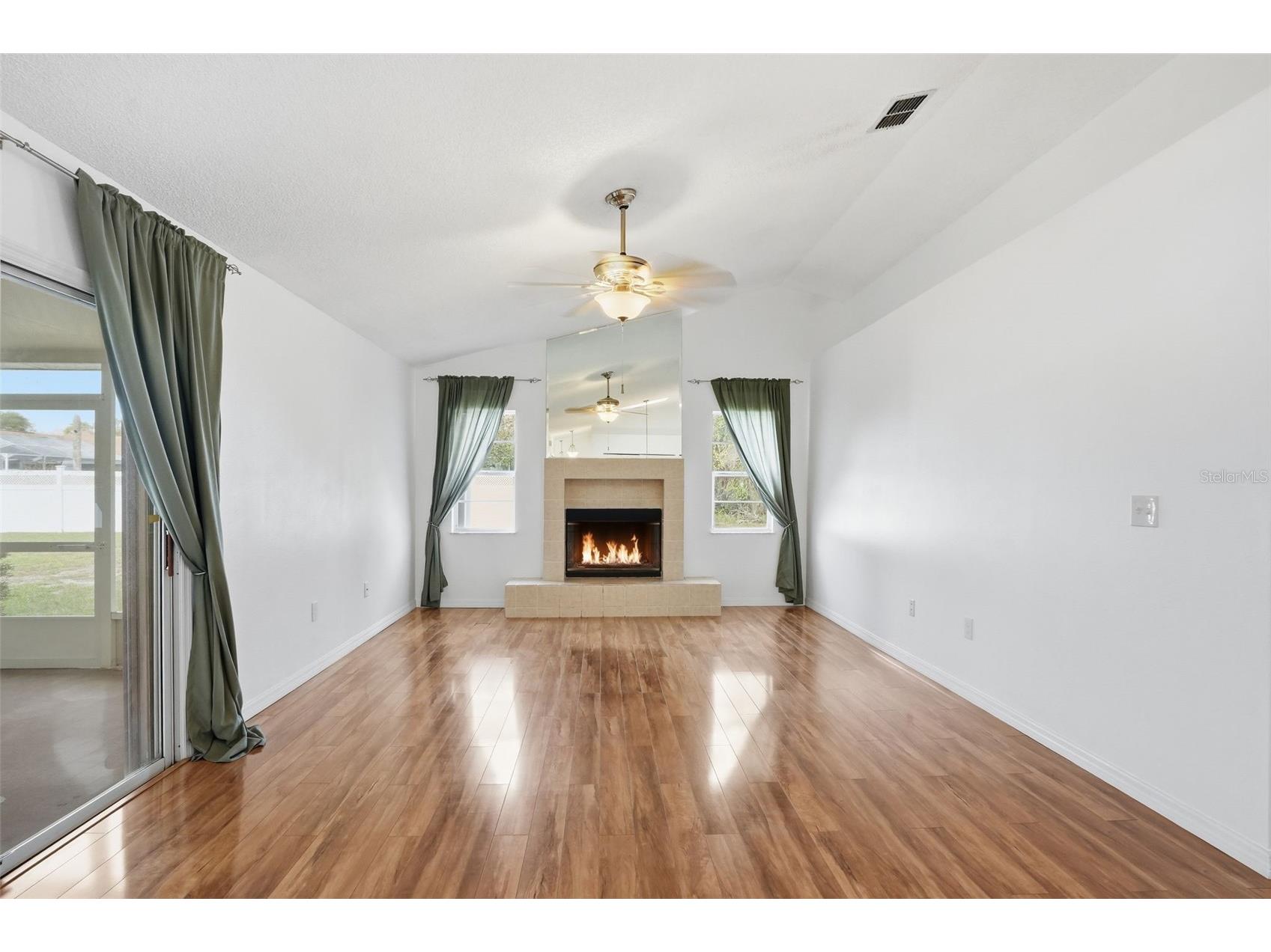 5303 Las Flores Viaduct New Port Richey FL 34655 W7883853 image9