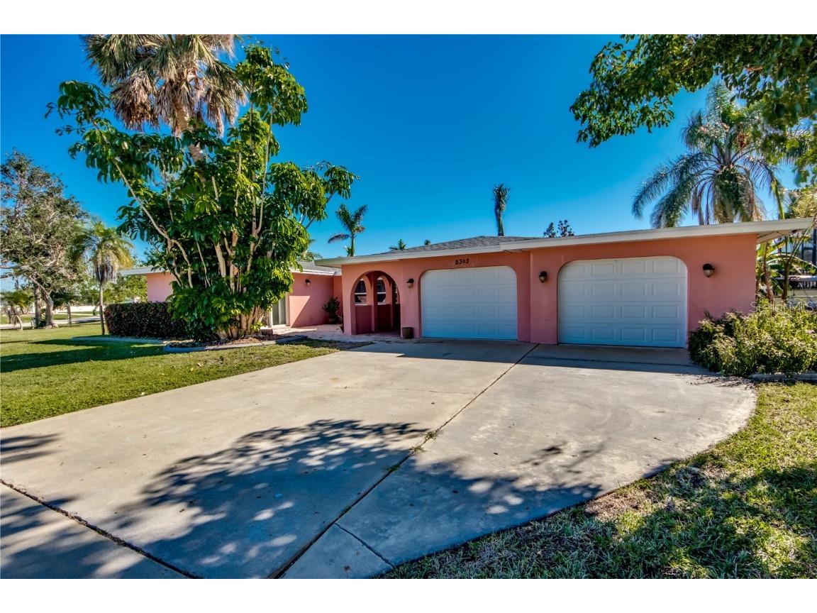 5303 Mikado Court Cape Coral FL 33904 A4556927 image1