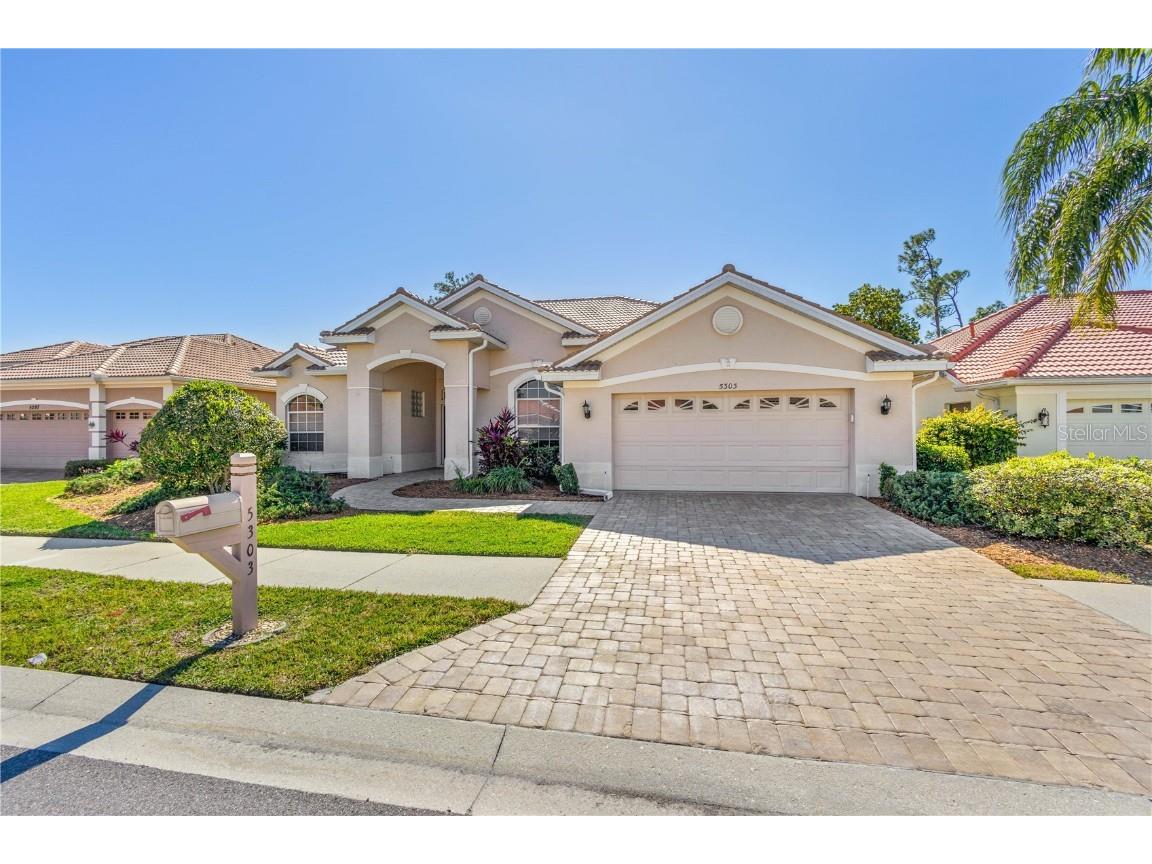 5303 Pine Shadow Lane North Port FL 34287 C7487342 image1