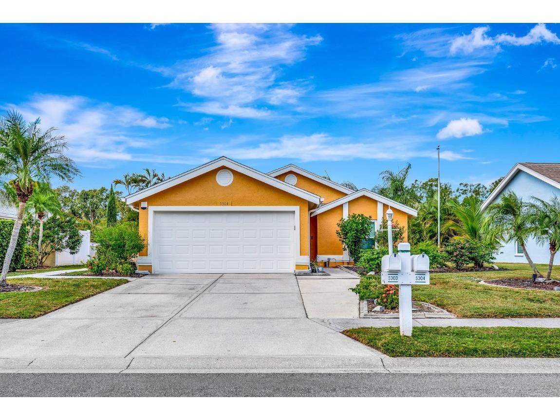 5304 72nd Street E Bradenton FL 34203 A4675546 image1