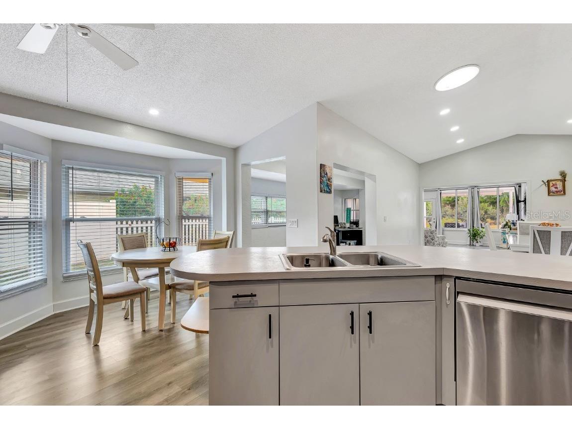 5304 72nd Street E Bradenton FL 34203 A4675546 image11