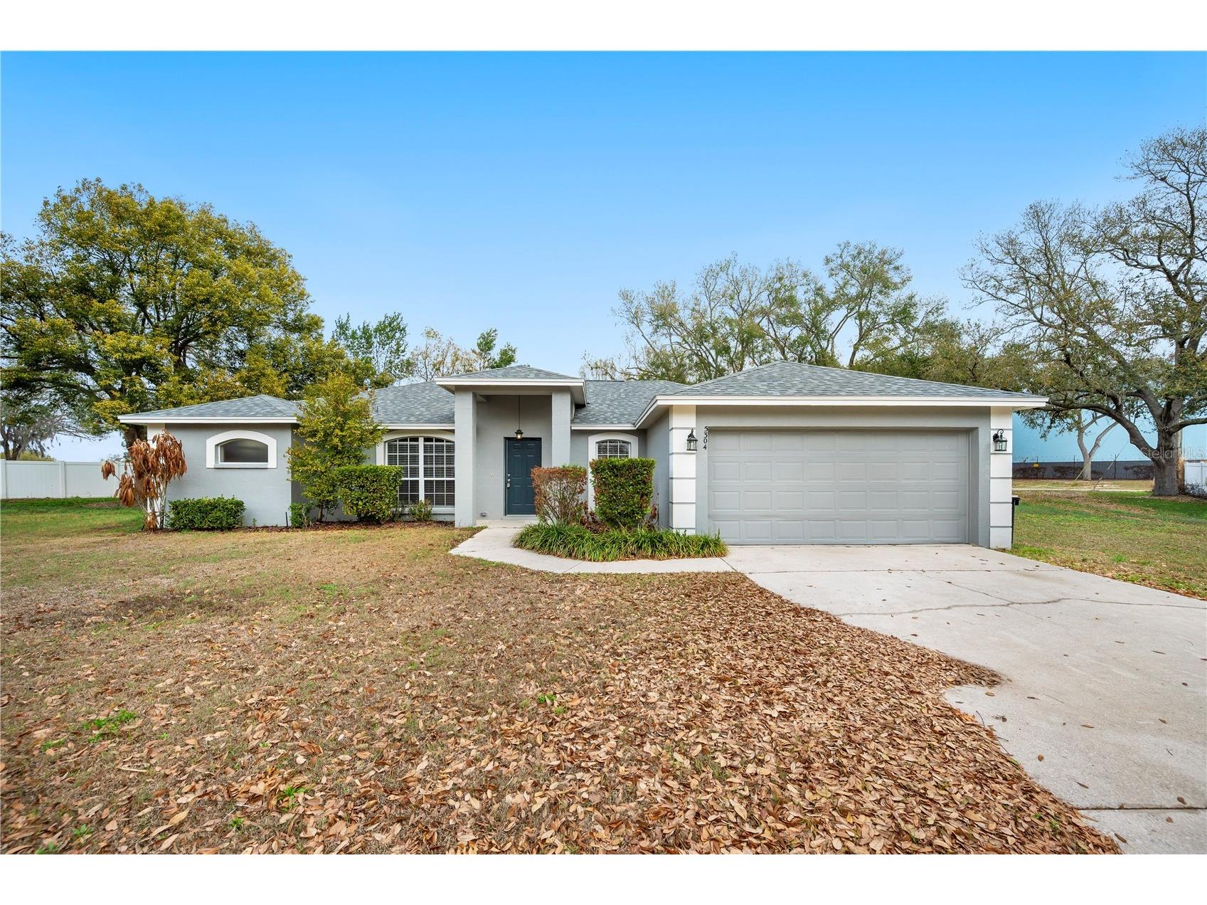 5304 Ray Place Lakeland FL 33813 P4937964 image1