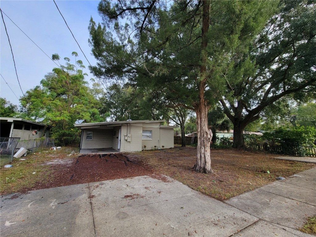 5305 Barnett Place Orlando FL 32808 O6095273 image1