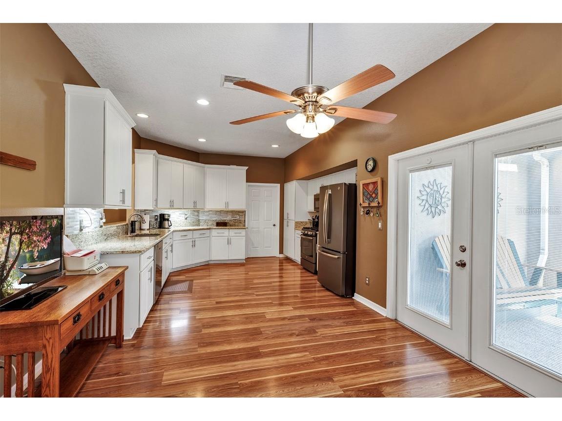 5305 Indian Ocean Loop Tavares FL 32778 V4941959 image14