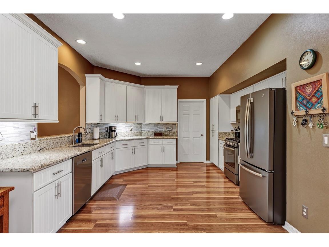 5305 Indian Ocean Loop Tavares FL 32778 V4941959 image17