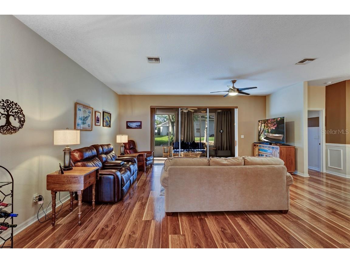 5305 Indian Ocean Loop Tavares FL 32778 V4941959 image8