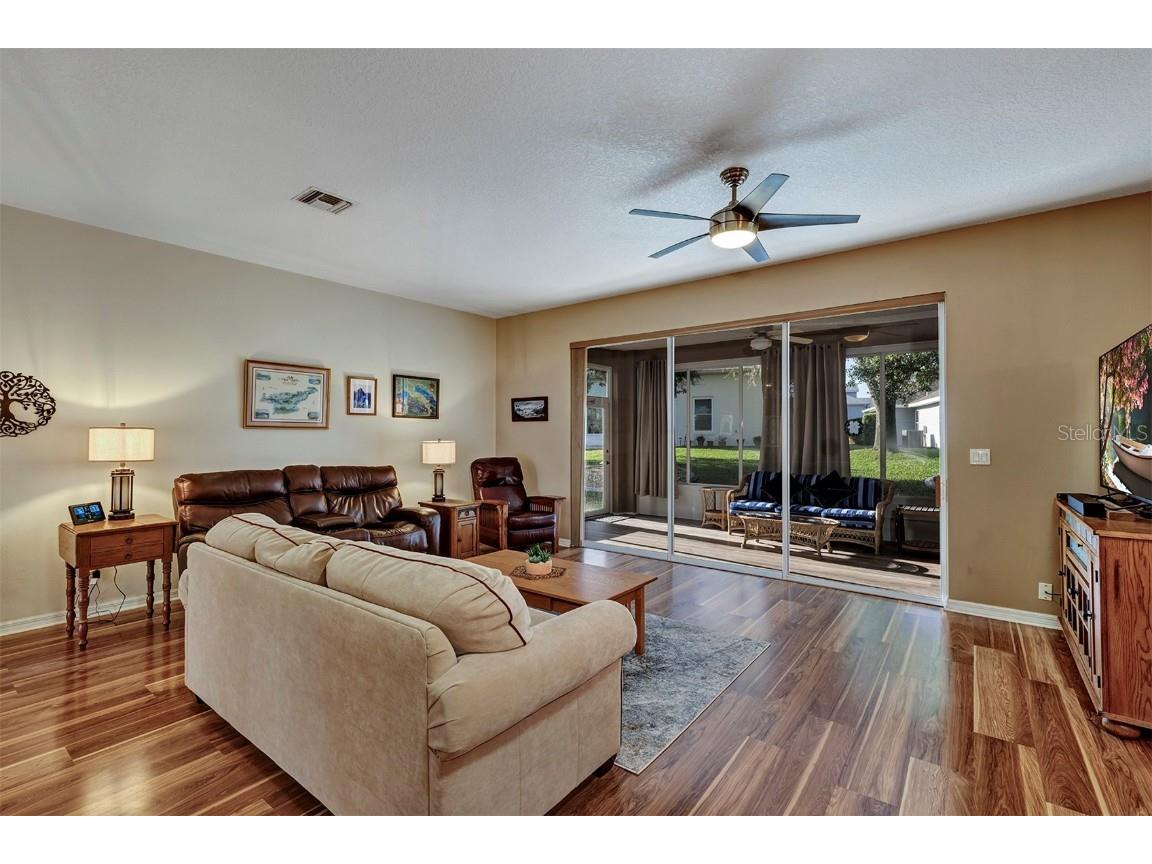 5305 Indian Ocean Loop Tavares FL 32778 V4941959 image9