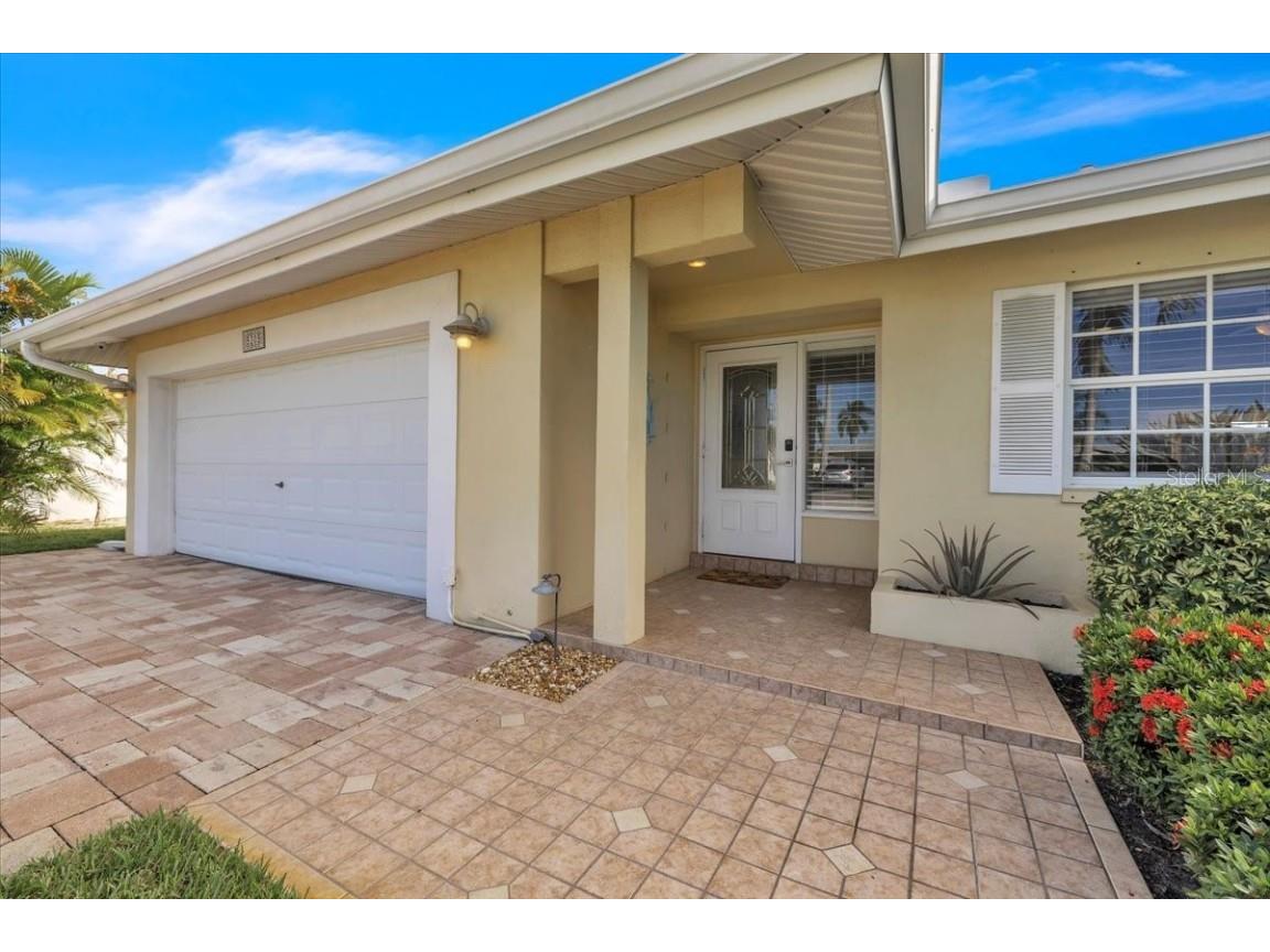 5305 Malaluka Court Cape Coral FL 33904 - CALOOSAHATCHEE RIVER C7517023 image4