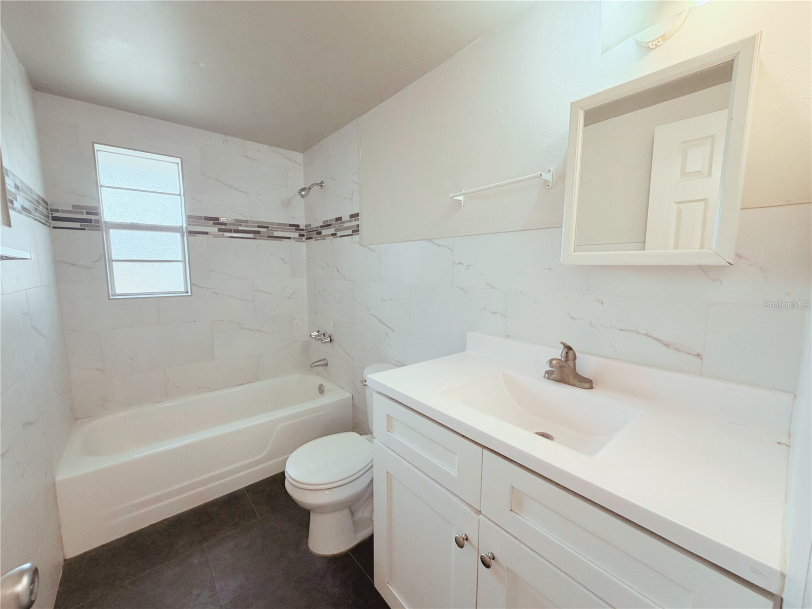 5305 Oakwood Court #17 Tampa FL 33610 K4903457 image3