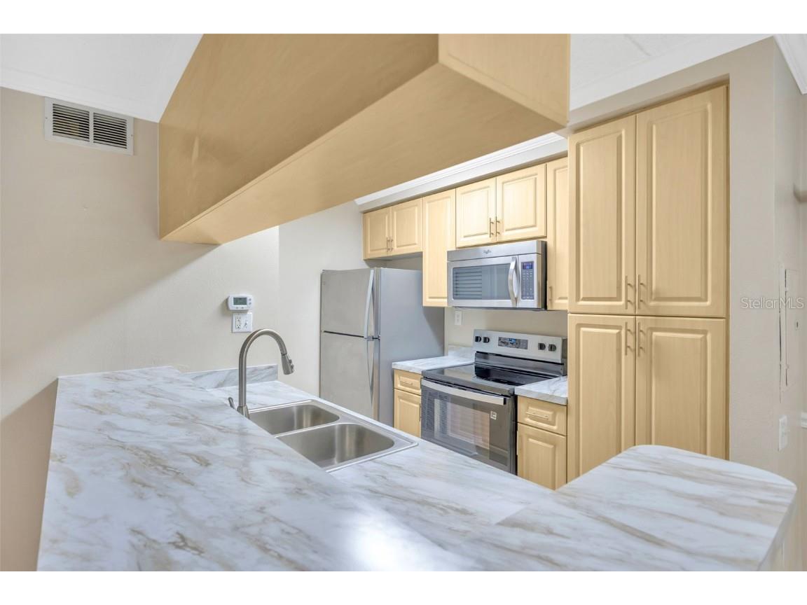 5305 San Sebastian Court #127 Tampa FL 33609 TB8421444 image8