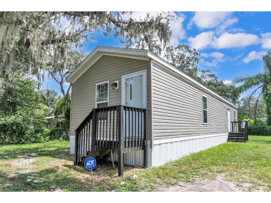 5306 Hillsborough Circle Tampa FL 33610 T3463429 image1