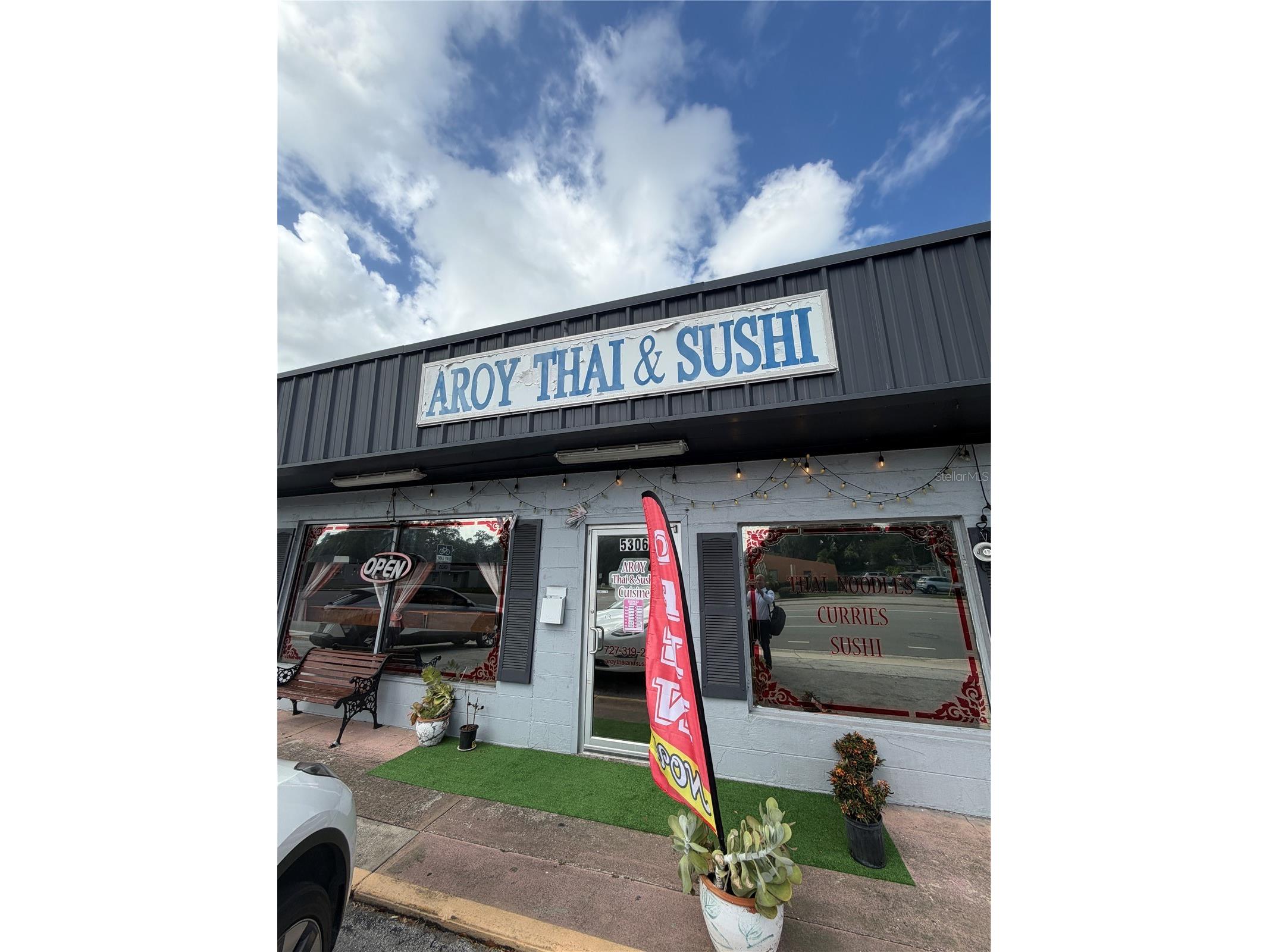 5306 Seminole Boulevard Saint Petersburg FL 33708 O6372614 image1