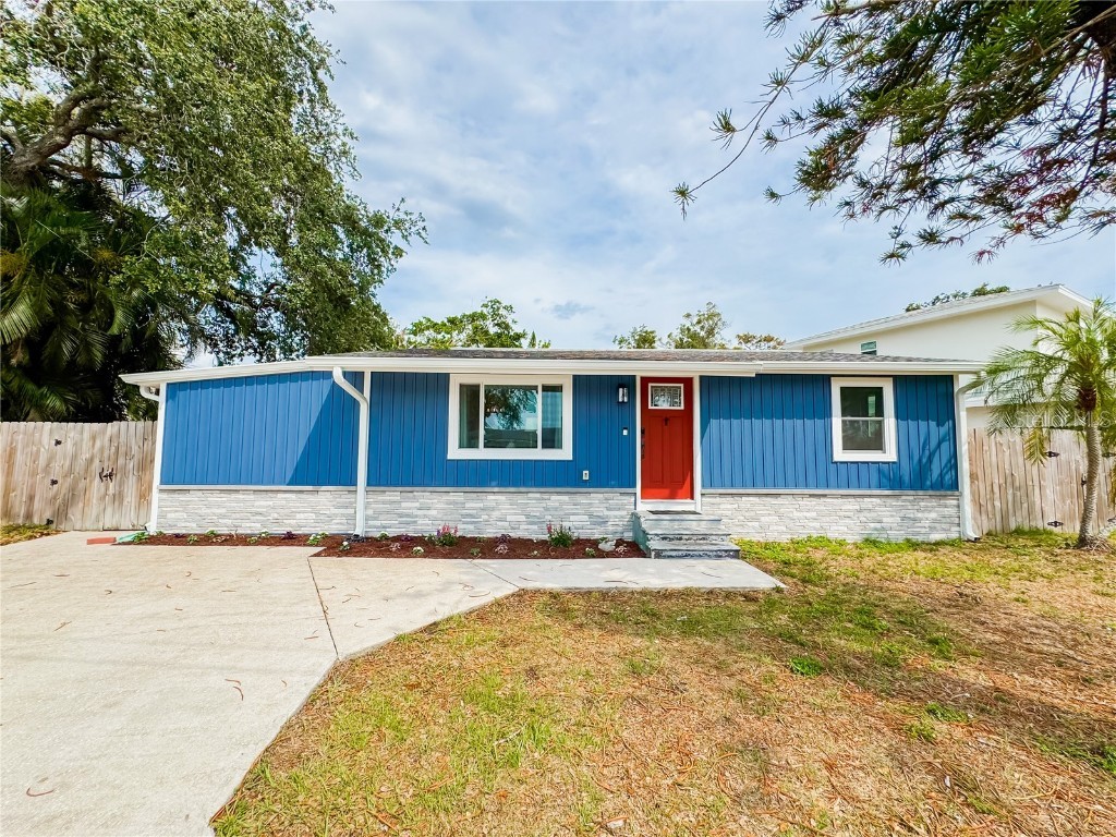 5307 47th Street Court E Bradenton FL 34203 A4651984 image1