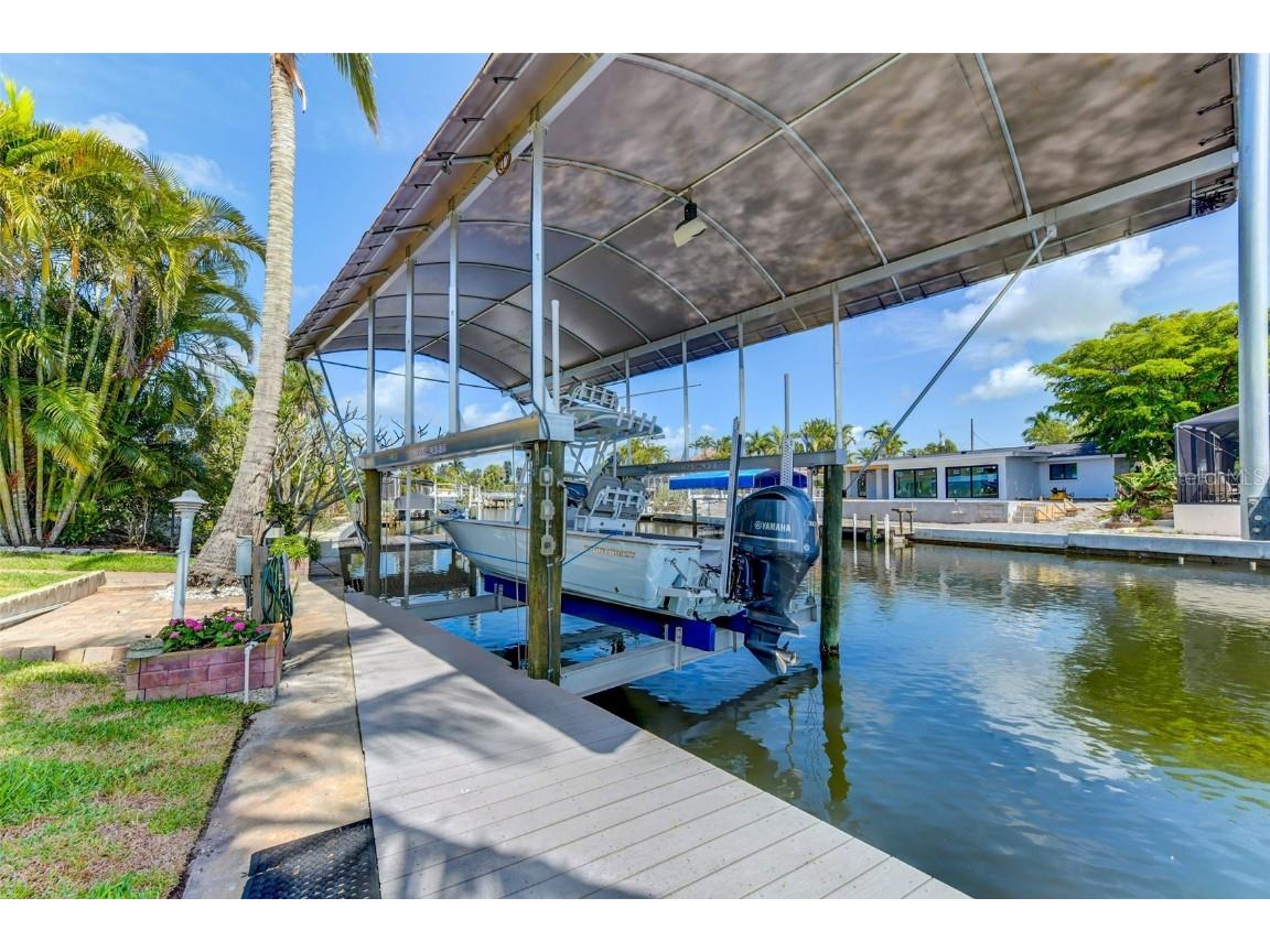 5307 Bimini Drive Bradenton FL 34210 - SARASOTA BAY A4566002 image1