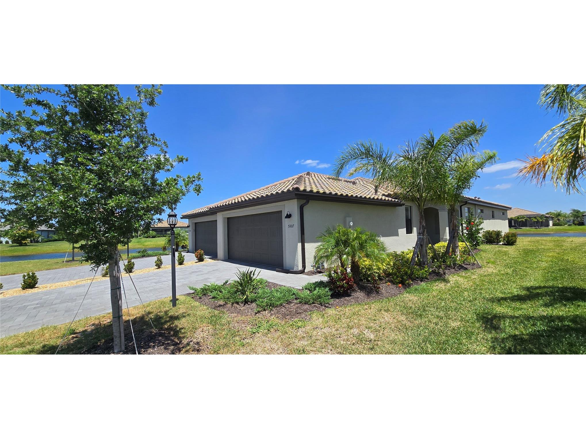 5307 Crystal Harbor Cove Bradenton FL 34211 A4691197 image1