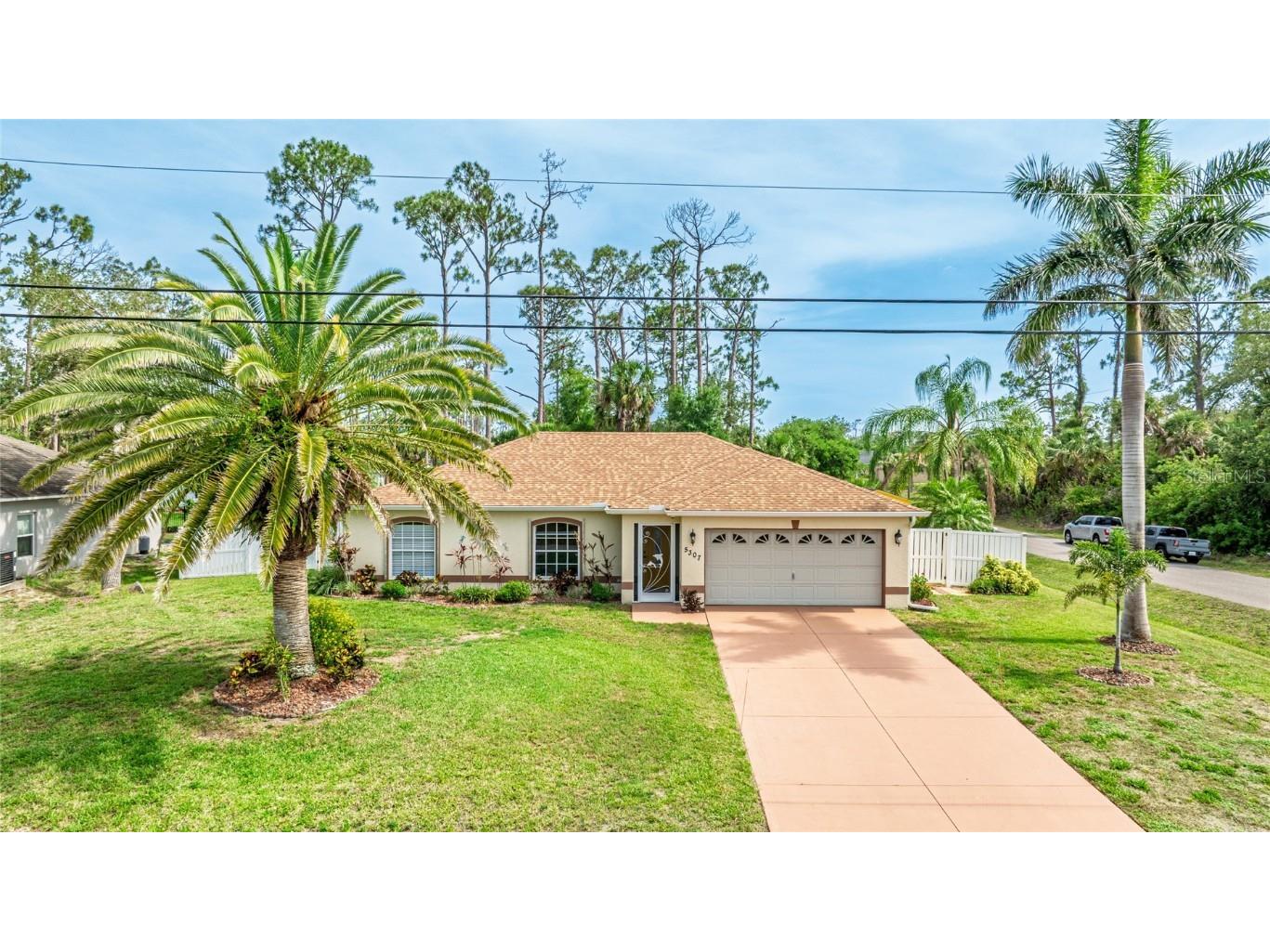 5307 Kenvil Drive North Port FL 34288 A4653461 image1