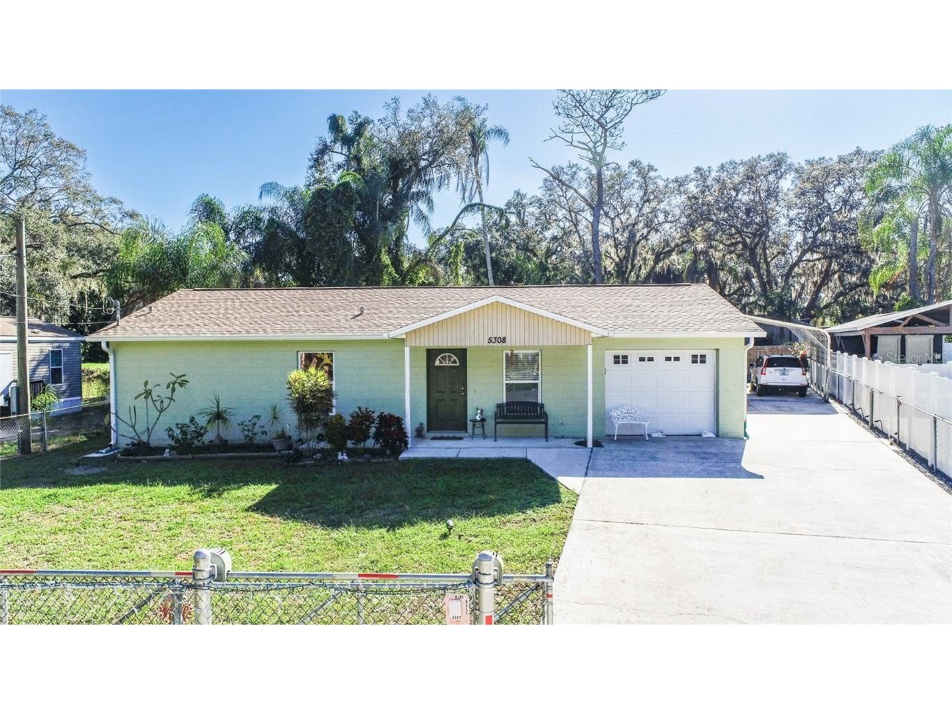 5308 Hillsborough Circle Tampa FL 33610 T3492887 image1