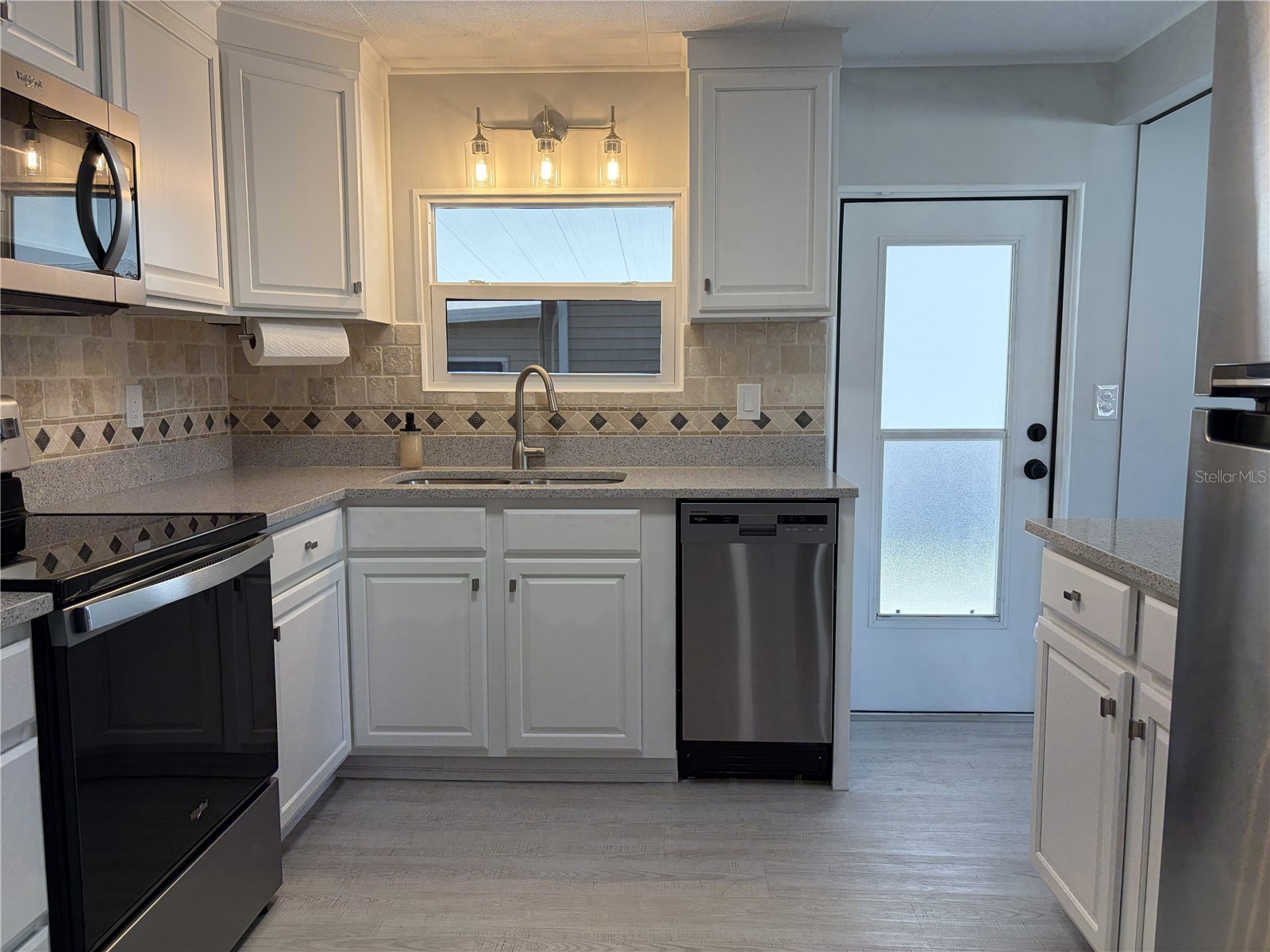 5308 Tri Par Drive Sarasota FL 34234 A4689063 image18