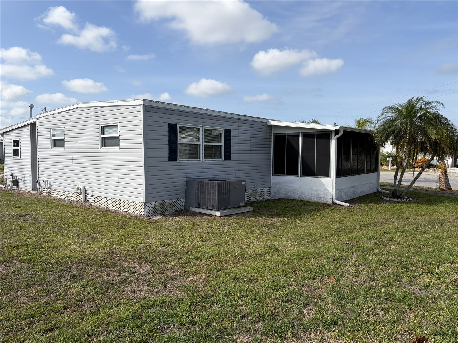 5308 Tri Par Drive Sarasota FL 34234 A4689063 image5