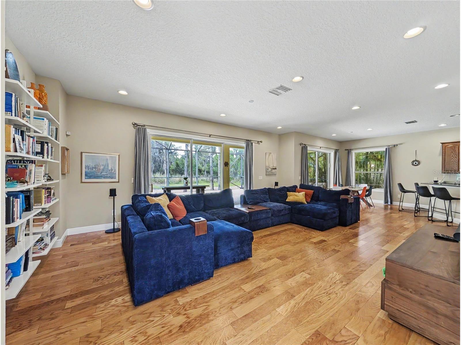 5309 Napa Drive Sarasota FL 34243 A4691794 image10