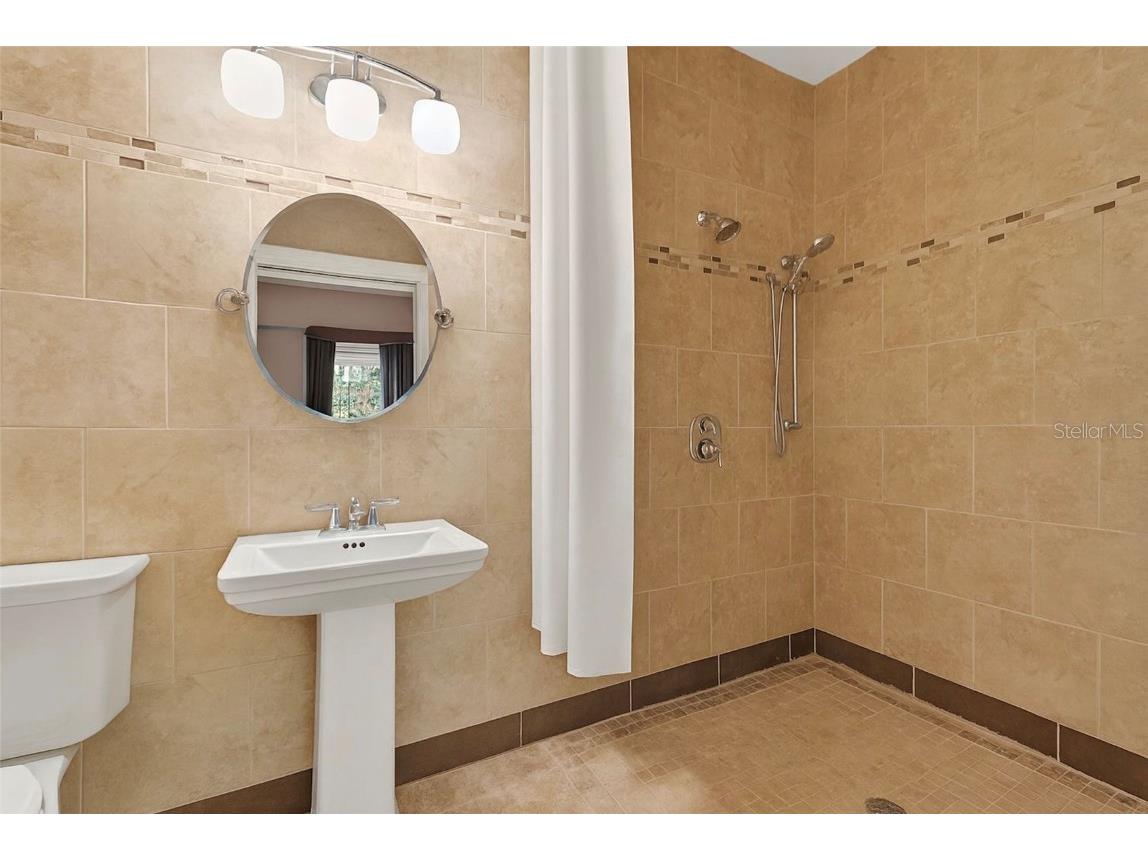 531 16th Street S Saint Petersburg FL 33705 TB8451901 image12