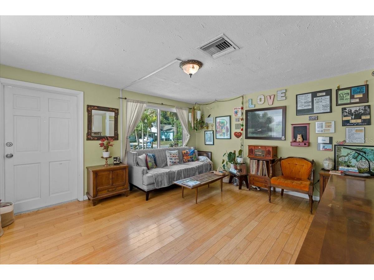 531 6th Street S Safety Harbor FL 34695 TB8498700 image5